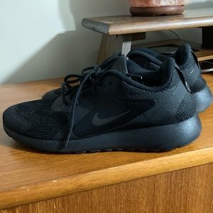 Black Size 8.5 Women’s Tanjun Nike Sneakers